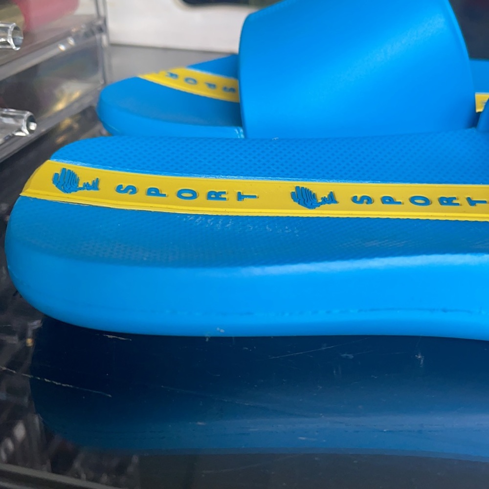 Versace flip flops - Picture 13 of 14
